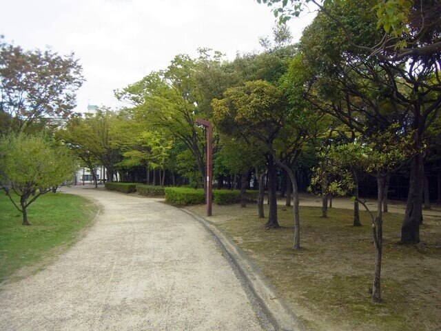 小田南公園は兵庫（尼崎）で女装子、男の娘、ニューハーフと出会いのあるスポット